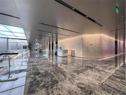 中信大厦 2290㎡办公室 18元/平米/天